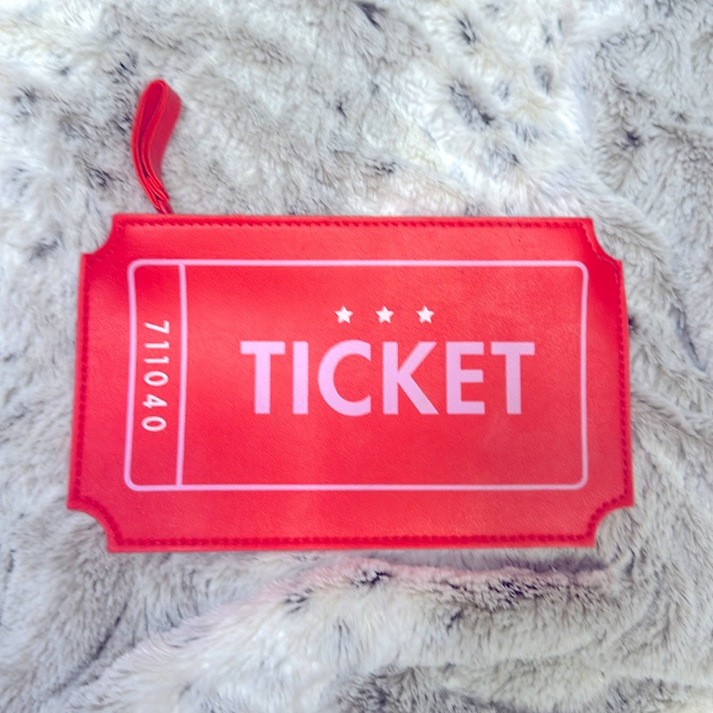 ⭐️3 for $10 bundle⭐️  Pink ticket cosmetics bag